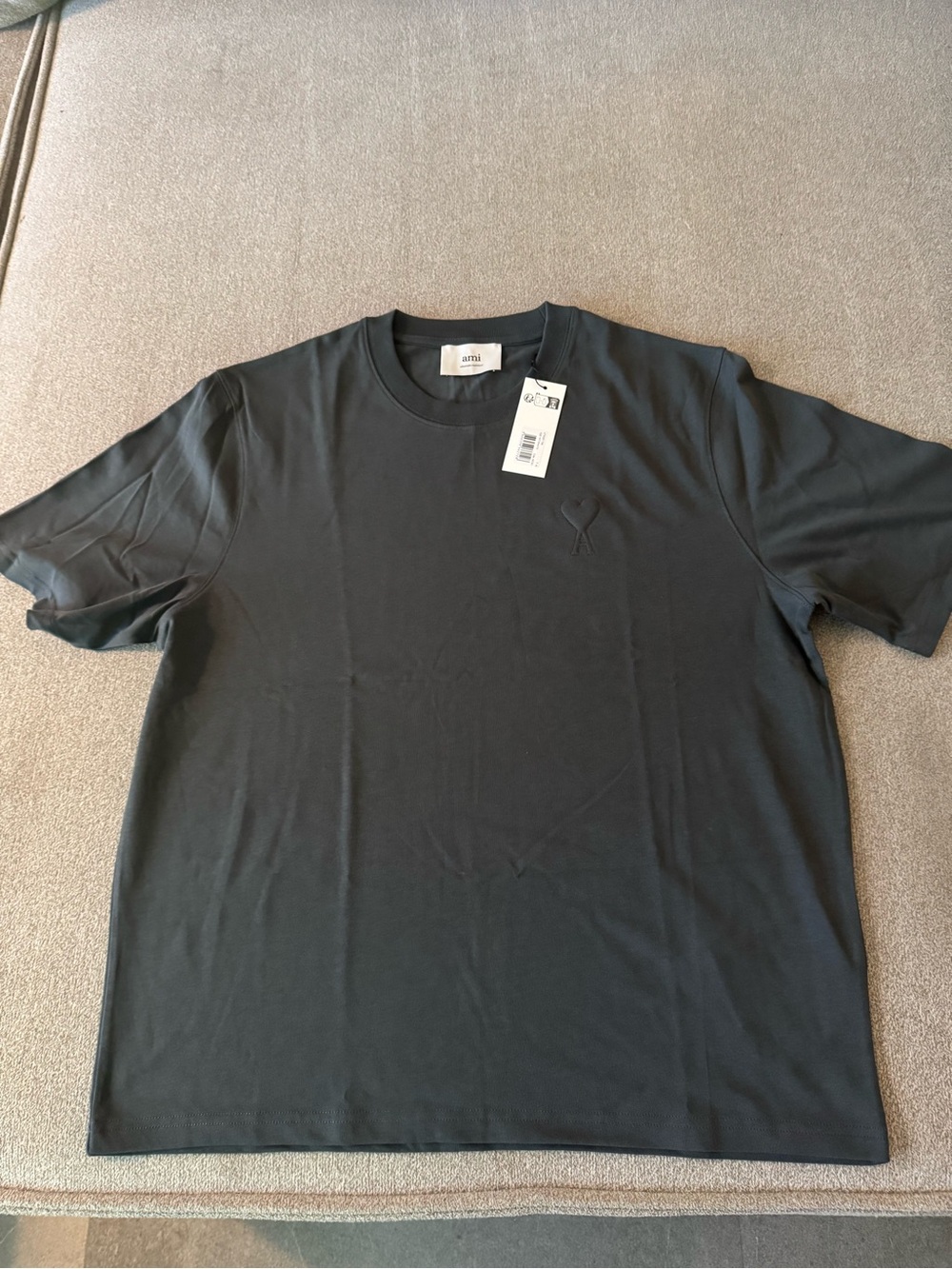 Ami Black Short-Sleeve Crewneck Tee with Heart Motif